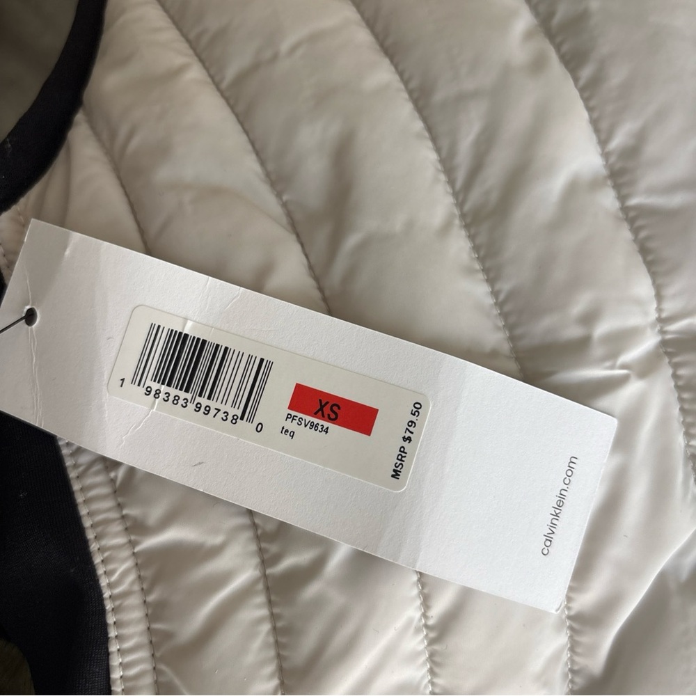 Calvin Klein performance water repellent puffer vest NWT - Picture 7 of 11